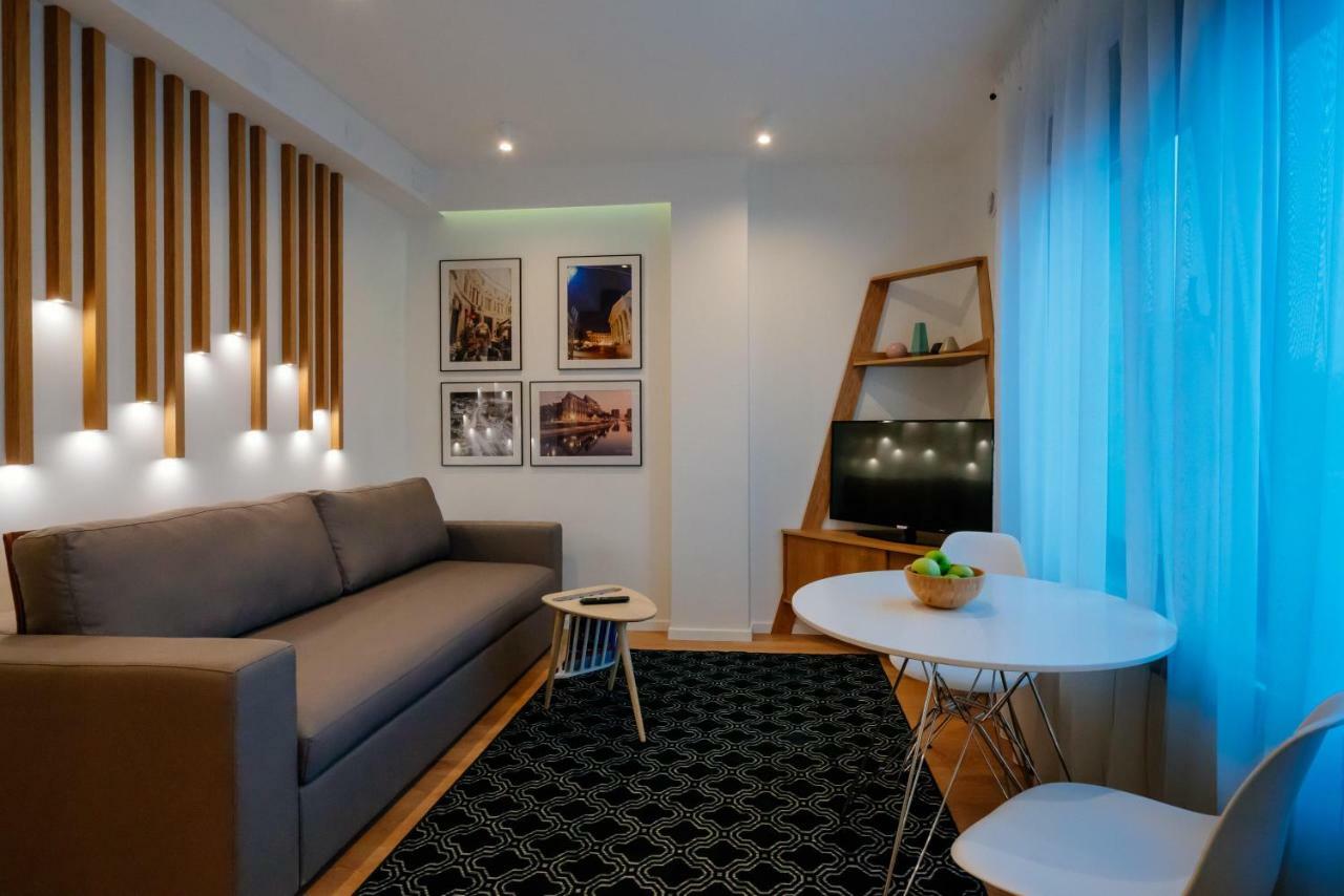 Arbans Cosy Modern Apartment In The City Center Boekarest Buitenkant foto