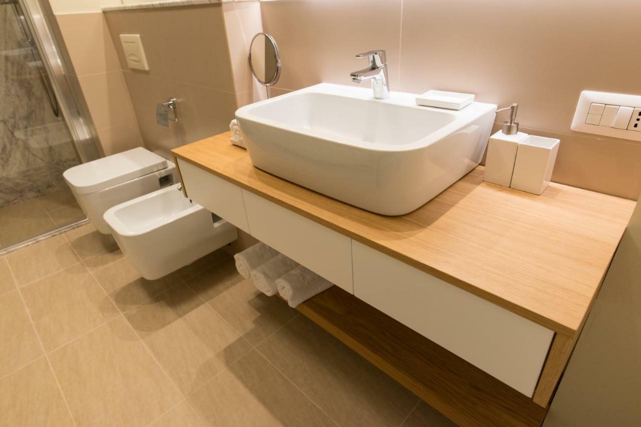 Arbans Cosy Modern Apartment In The City Center Boekarest Buitenkant foto