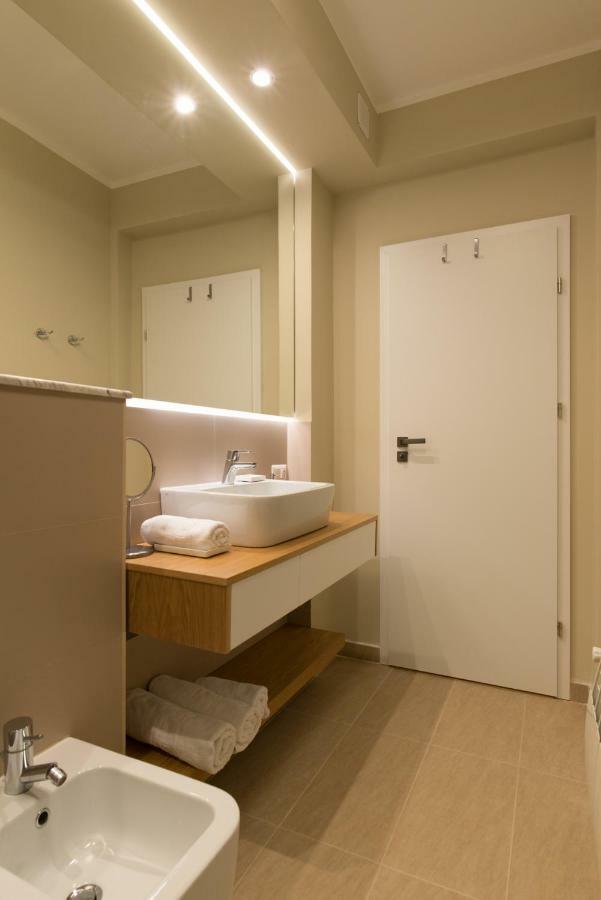 Arbans Cosy Modern Apartment In The City Center Boekarest Buitenkant foto