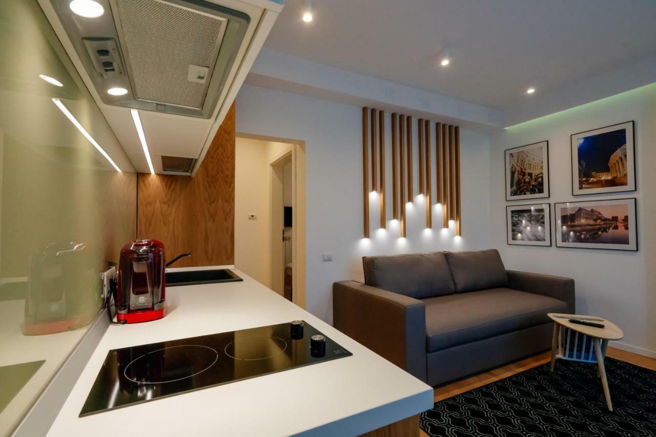 Arbans Cosy Modern Apartment In The City Center Boekarest Buitenkant foto